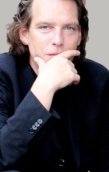 Pianist und Sänger Gabriel Groh
